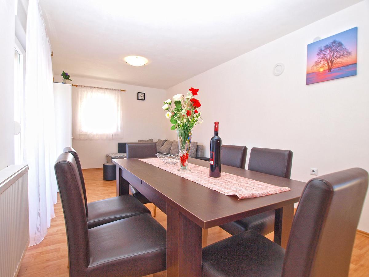 Mala Vala 1332 Apartma